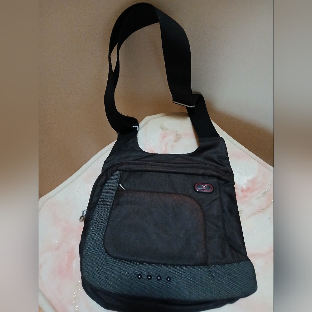 Tumi T-Tech Sling Bag